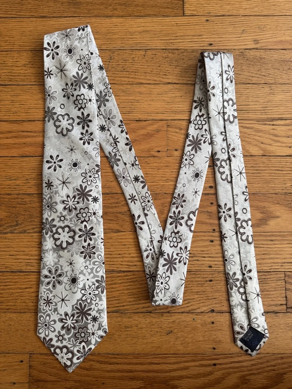Paul Fredrick Silver Brown Floral Jacquard Silk Tie XL Extra Long NWOT - Picture 4 of 9